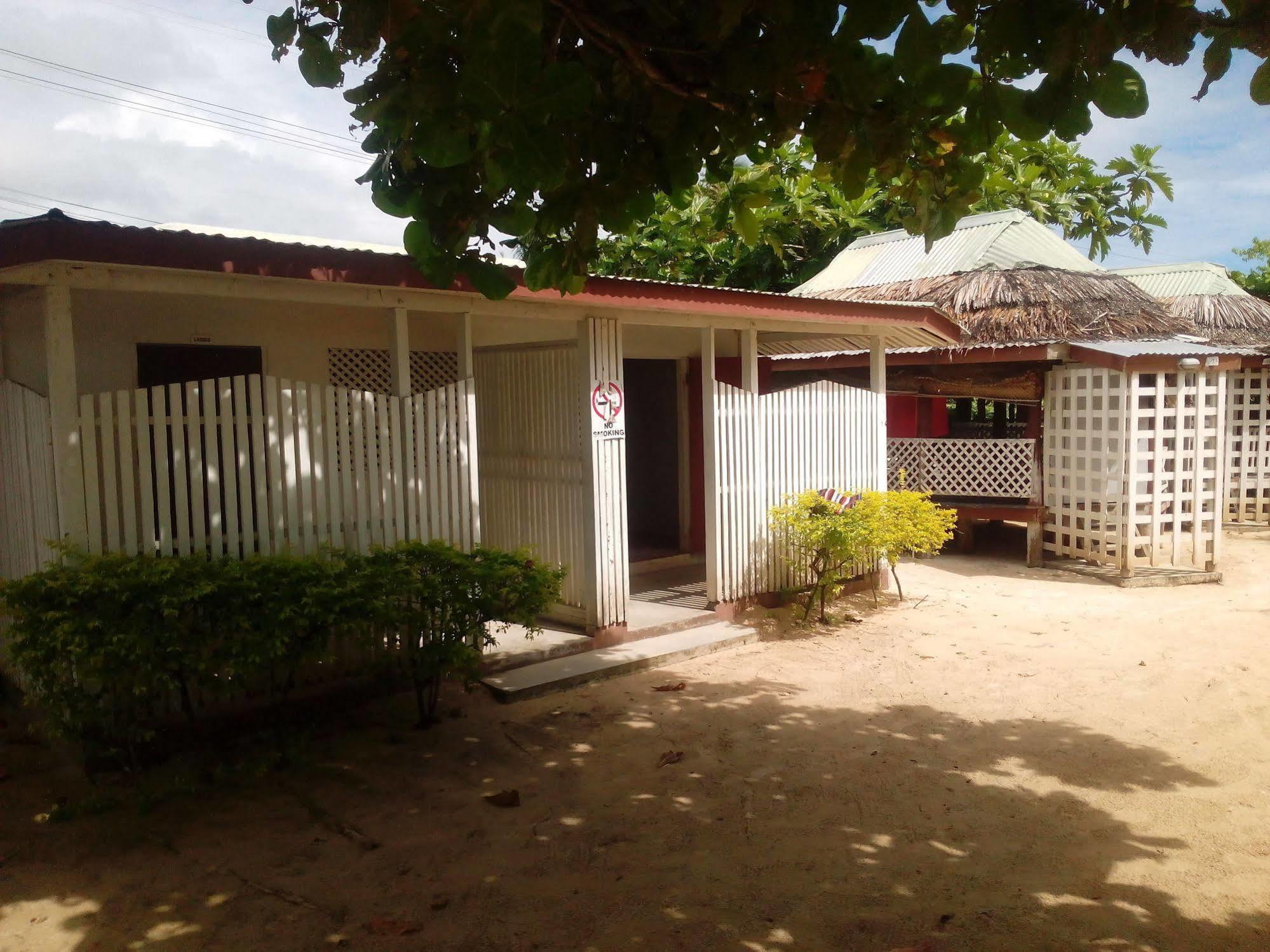 Vacations Beach Fale Manase Exterior foto
