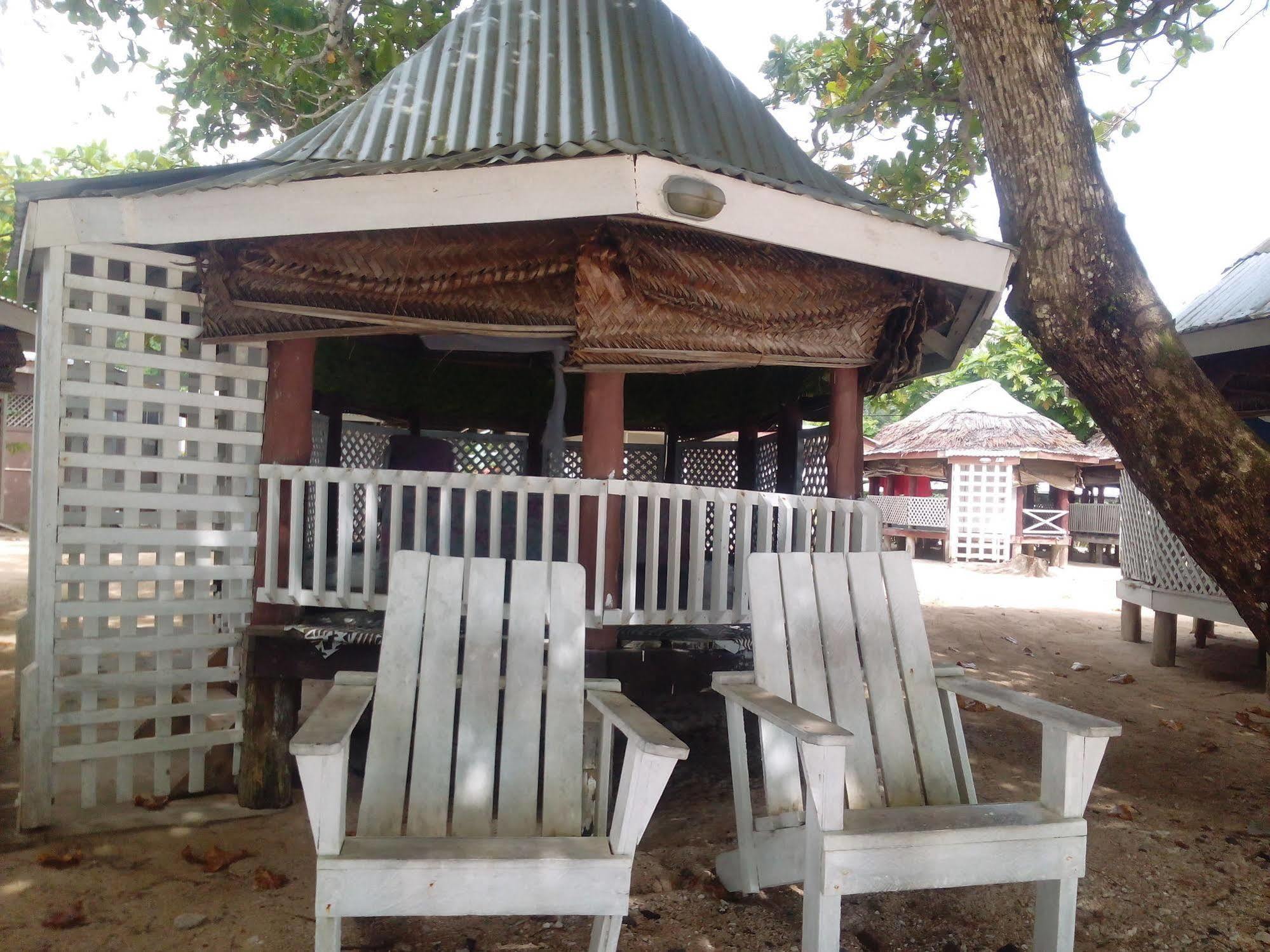 Vacations Beach Fale Manase Exterior foto