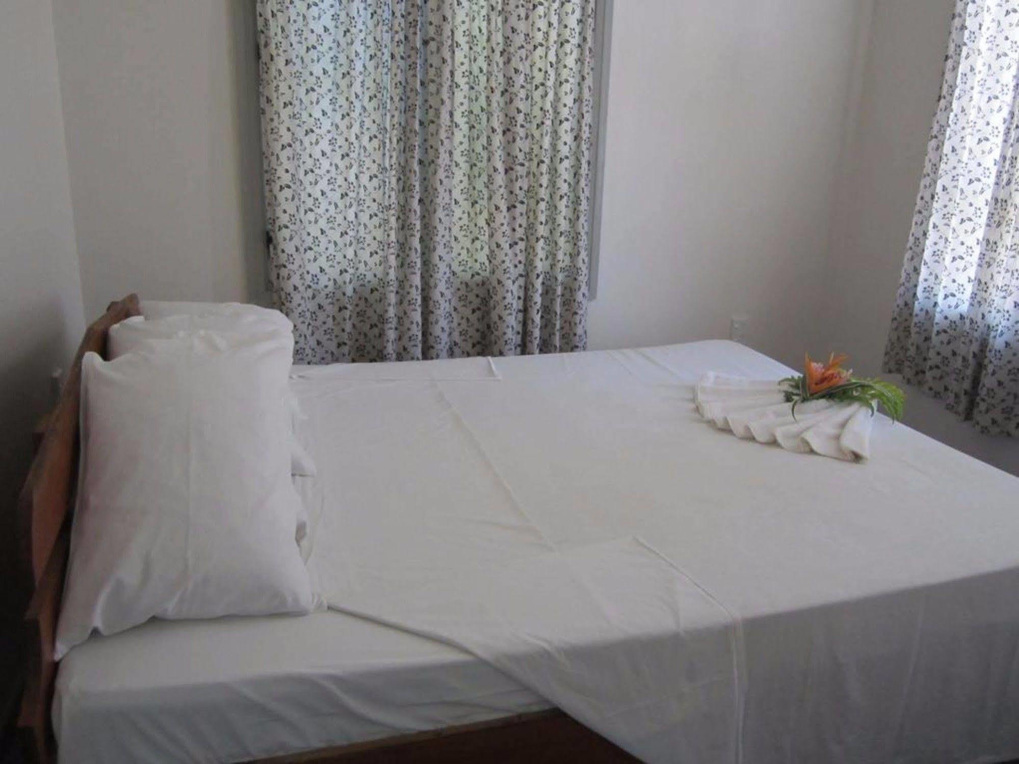 Vacations Beach Fale Manase Exterior foto